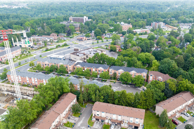 2-46 Eli Shackleton Crt in Toronto, ON - Building Photo - Building Photo