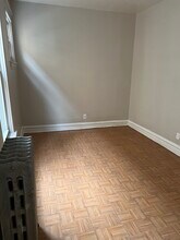 3940 W Gladys Ave, Unit 2 in Chicago, IL - Building Photo - Building Photo