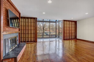 2 Coldwater Ct in Towson, MD - Building Photo