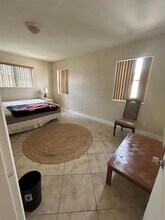 7720 Byron Ave in Miami Beach, FL - Building Photo - Building Photo