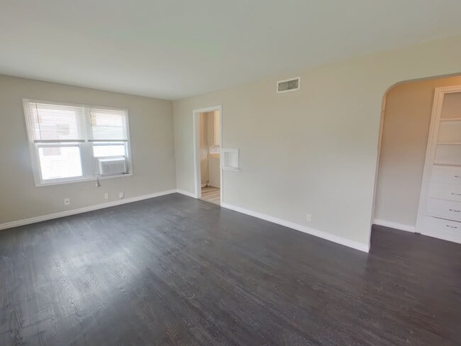 1842 N Minneapolis Ave in Wichita, KS - Building Photo - Building Photo