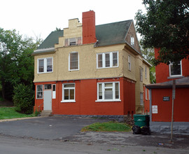 725 E Willow St in Syracuse, NY - Building Photo - Building Photo