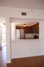 2756 Day Ave in Miami, FL - Building Photo - Building Photo