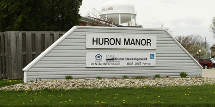 Huron Manor Apartments in Willard, OH - Building Photo - Building Photo