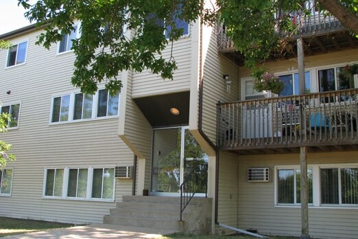 Eastview Apartments in Eveleth, MN - Foto de edificio