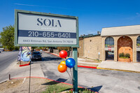 Sola in San Antonio, TX - Foto de edificio - Building Photo