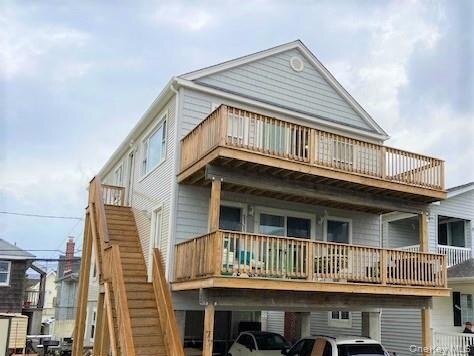 77 Kentucky St, Unit Upper in Long Beach, NY - Building Photo - Building Photo