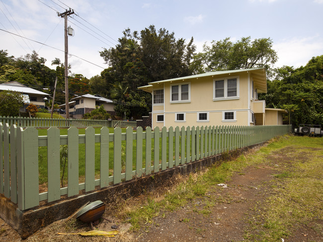 106 Wainaku St in Hilo, HI - Building Photo - Building Photo