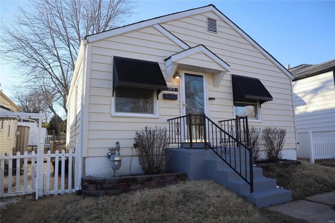 1349 Kraft St in St. Louis, MO - Building Photo