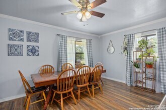 904 TX-173 in Bandera, TX - Building Photo - Building Photo