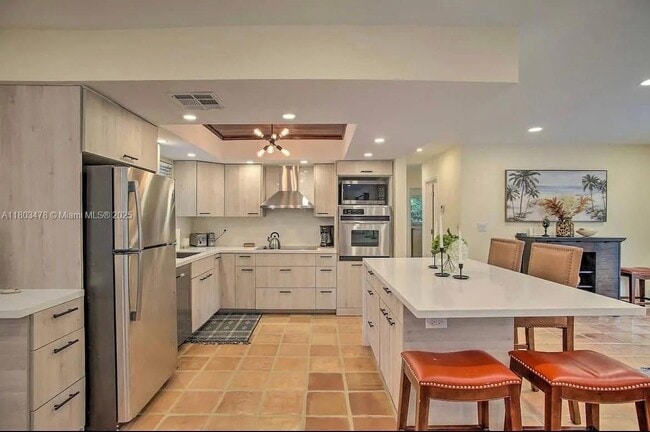 2169 Imperial Point Dr in Fort Lauderdale, FL - Building Photo - Building Photo