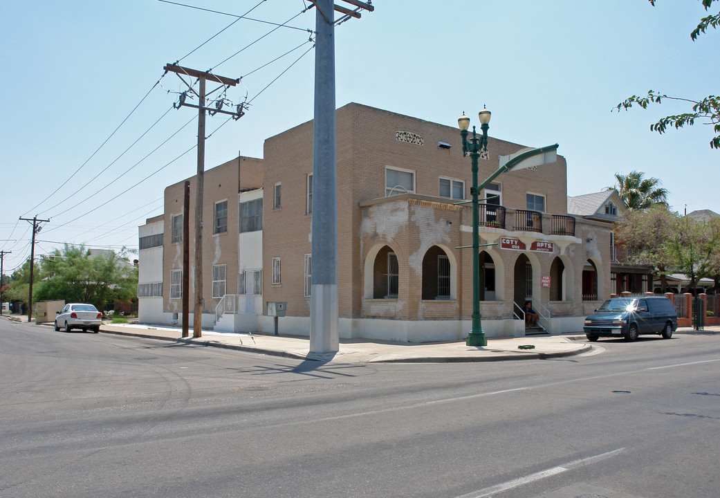 Coty Apartments in El Paso, TX - Foto de edificio