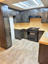961 W 18th St, Unit 3 in San Pedro, CA - Building Photo - Building Photo
