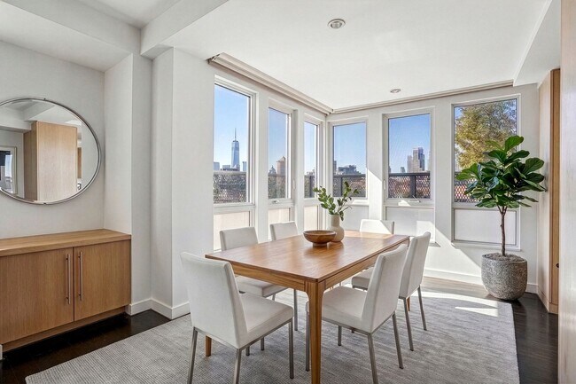 3 Sheridan Square in New York, NY - Building Photo - Building Photo