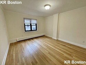 55 Harvard Ave in Brookline, MA - Building Photo - Building Photo