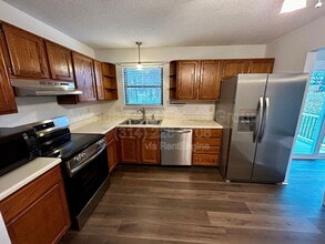 662 Lakewood Dr in Lake St. Louis, MO - Building Photo - Building Photo