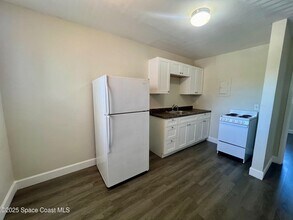 1328 S Patrick Dr in Satellite Beach, FL - Building Photo - Building Photo