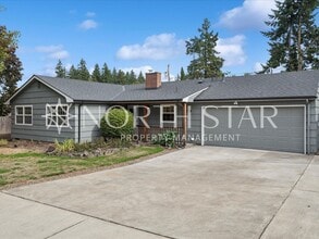 1459 Worthington St in Lake Oswego, OR - Building Photo - Building Photo