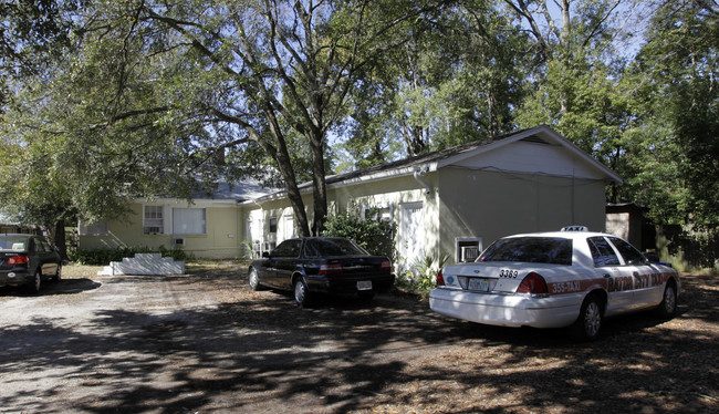 Old Hickory Apartments in Jacksonville, FL - Building Photo - Building Photo