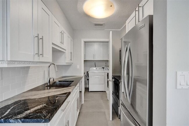 property at 902 Mandarin Isle