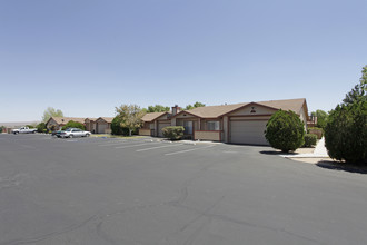 Norma Street in Ridgecrest, CA - Foto de edificio - Building Photo