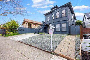 1015 47th St in Emeryville, CA - Building Photo