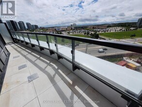 2495 Eglinton Ave W in Mississauga, ON - Building Photo - Building Photo