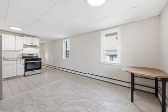 807 W New York Ave, Unit 181 in Somers Point, NJ - Foto de edificio - Building Photo