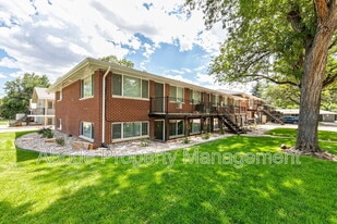 476 W 10th St in Loveland, CO - Building Photo