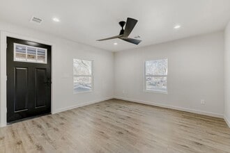 946 Pratt St, Unit Unit A in Longmont, CO - Building Photo - Building Photo