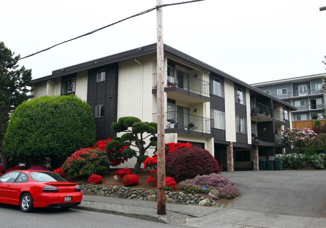 Sea Breeze Apartments in Edmonds, WA - Building Photo - Building Photo