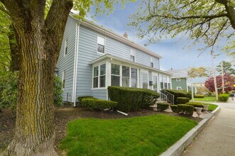 117-119-119 River St in Newton, MA - Building Photo - Building Photo