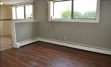 25 Waterman Ave-Unit -2 in East Providence, RI - Building Photo - Building Photo