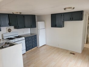 4050 Jupiter St in Winnemucca, NV - Building Photo - Building Photo