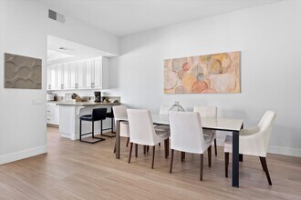 38 Pine Valley Dr in Rancho Mirage, CA - Building Photo - Building Photo