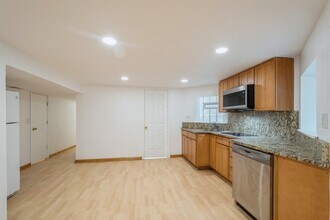 5618 N Artesian Ave-Unit -G in Chicago, IL - Building Photo - Building Photo