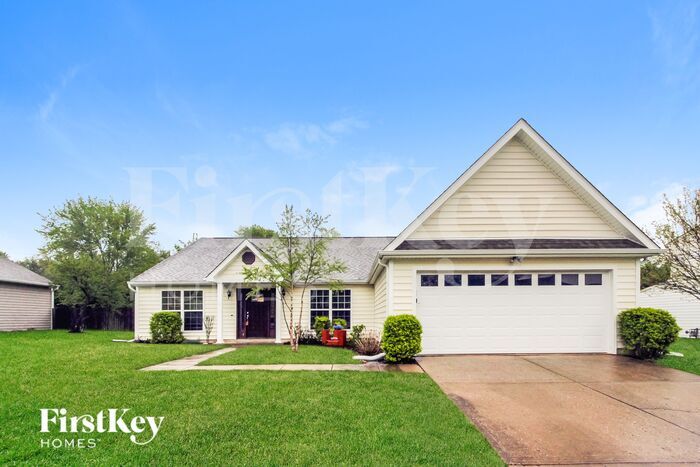 2145 Russet Ct in Avon, IN - Building Photo