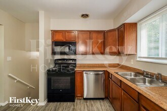 10602 Morning Glory Ln in Cincinnati, OH - Foto de edificio - Building Photo