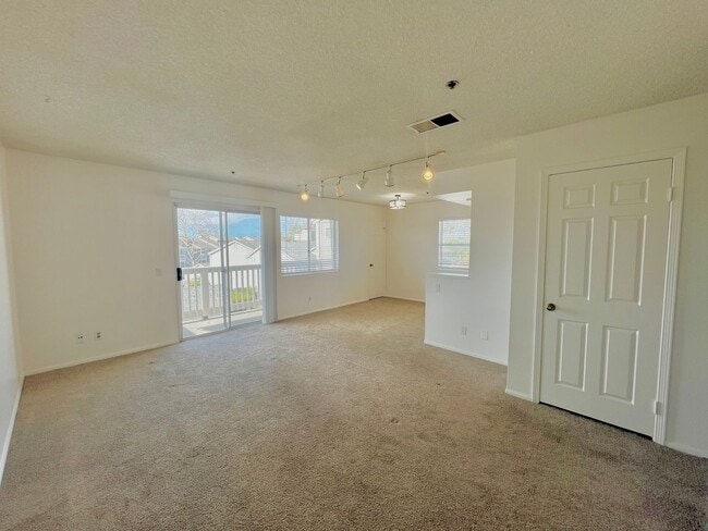 287 Mangano Cir in Encinitas, CA - Building Photo - Building Photo