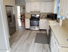 108 Lareine Ave in Bradley Beach, NJ - Building Photo - Building Photo