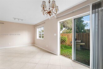 330 SW 2nd Ave in Hallandale Beach, FL - Building Photo - Building Photo