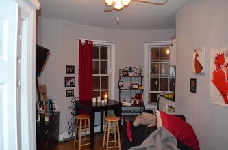 28 S Huntington Ave, Unit 301 in Boston, MA - Foto de edificio - Building Photo