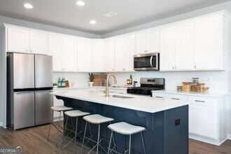 93 Little Magnolia Ln in Auburn, GA - Building Photo - Building Photo