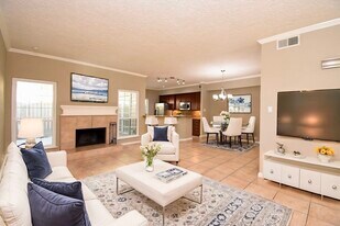 9400 Doliver Dr in Houston, TX - Building Photo