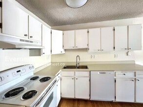 1701 Cato Cir in Lafayette, CO - Foto de edificio - Building Photo