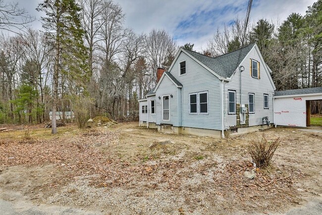 139 Greeley St in Hudson, NH - Building Photo - Building Photo