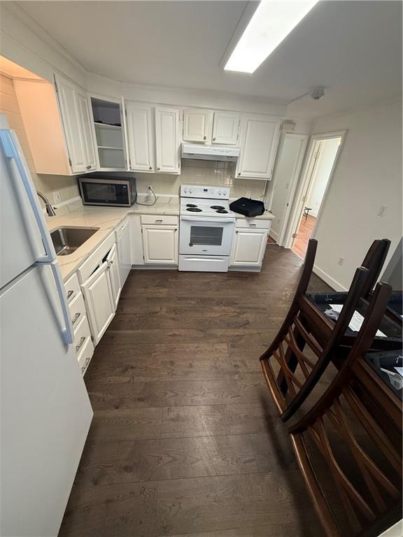 property at 32 Dearborn St