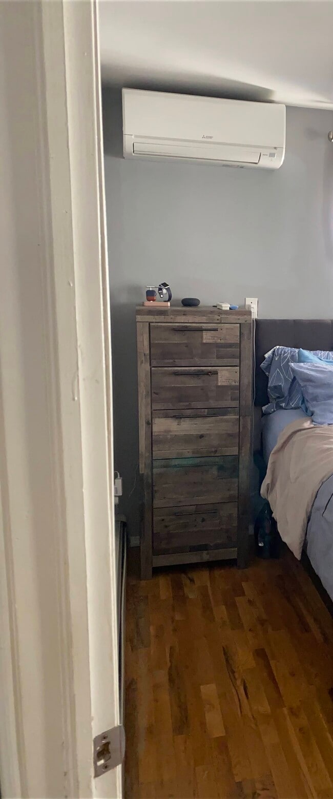 13414 135th Ave in South Ozone Park, NY - Building Photo - Building Photo