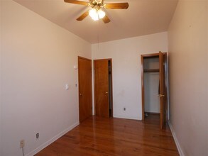 254 Clendenny Ave-Unit -4 in Jersey City, NJ - Building Photo - Building Photo