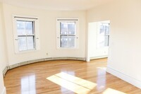 478 Massachusetts Ave, Unit 4 in Boston, MA - Building Photo - Building Photo